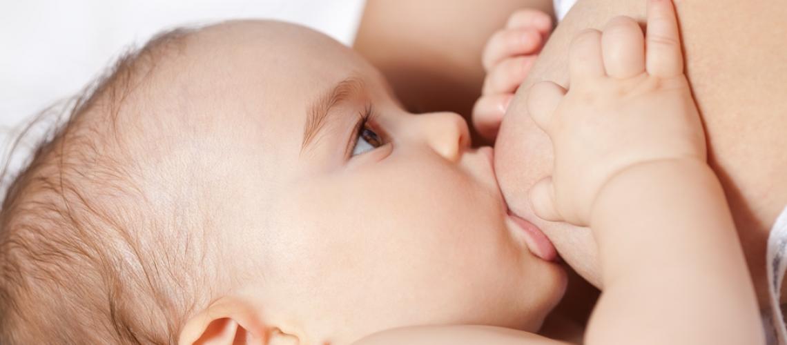 Saiba mais sobre a importância da amamentação nos primeiros dias de vida