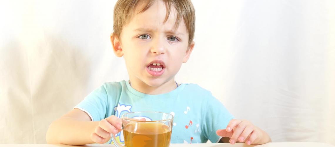Sem chá: confira os riscos dos chás para bebês
